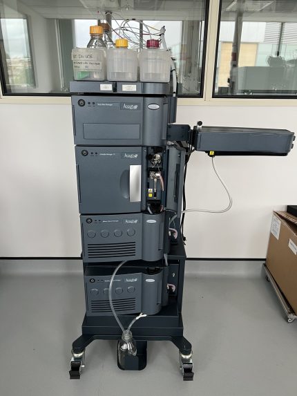 سیستم Waters Acquity M-Class UPLC System که اکنون توسط تجهیز دانش پترو آزما به عنوان راه‌حلی پیشرفته برای آنالیزهای پیچیده معرفی می‌شود،
